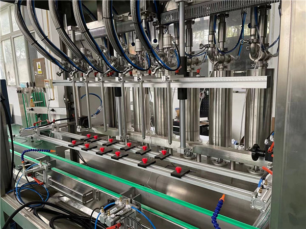 自動活塞式灌裝機詳情